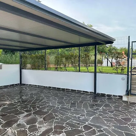 Villa Nostra *