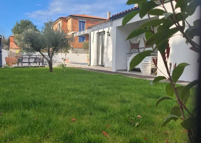 Villa Nostra